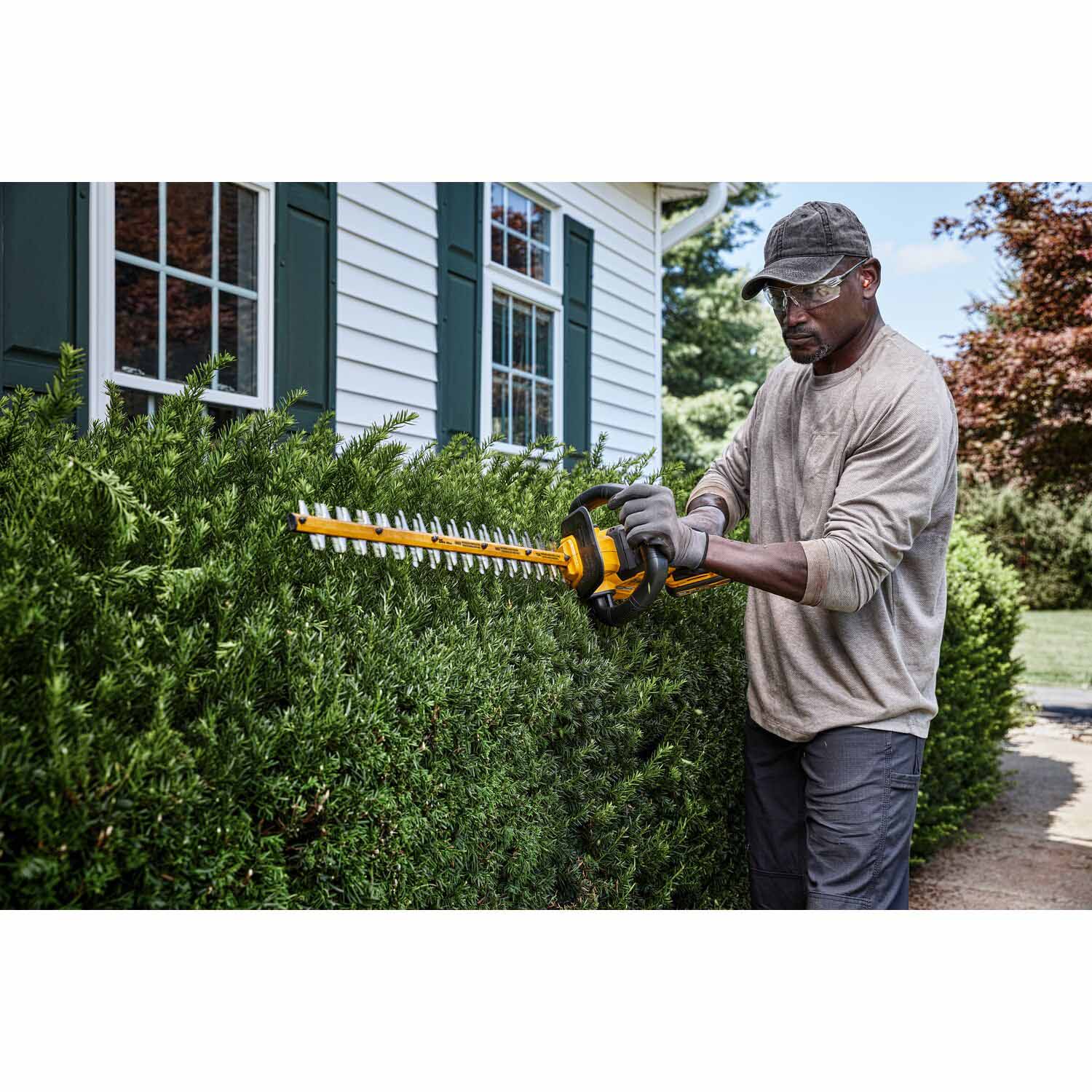 DeWalt DCHT870B 60V MAX* 26 in. Brushless Cordless Hedge Trimmer (Tool Only) - 2